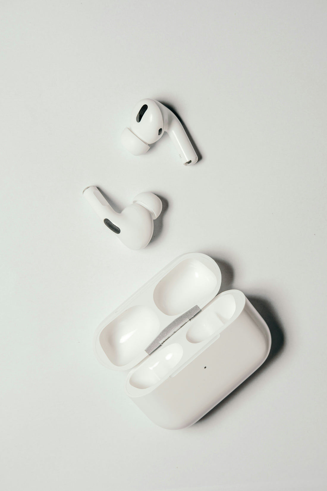 [TECHMENT] The "Masking Tape Earbud Wax Trap": How to extract deep earwax buildup from earbud mesh grills without pushing it inside