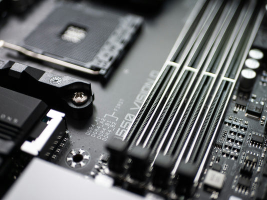 [TECHMENT] The "Rubber Eraser RAM Contact Clean": How to fix sudden PC boot failures and random blue screens without buying new hardware