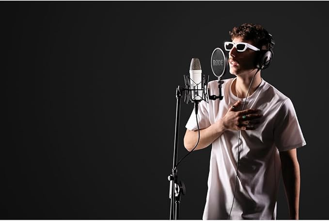 RØDE NT1 Signature Series Large-Diaphragm Condenser Microphone with Shock Mount, Pop Filter and XLR Cable for Music Production, Vocal Recording, Streaming and Podcasting (White)
