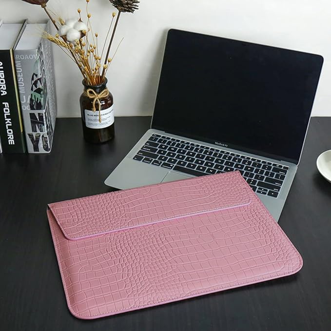 Protective Slim Portable Laptop Sleeve 13-13.6 Inch Crocodile PU Leather Case for MacBook Neo 13 A18 Pro A3404 / Air 13 / Pro 13 M5 A3449 M4 A3240 M3 M2 M1, for HP Dell Lenovo Notebook, Pink