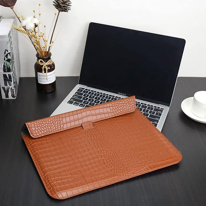 Protective Slim Portable Laptop Sleeve 13-13.6 Inch Crocodile PU Leather Case for MacBook Neo 13 A18 Pro A3404 Air 13 Pro 13 M5 A3449 M4 A3240 M3 M2 M1, for HP Dell Microsoft Notebook, Brown