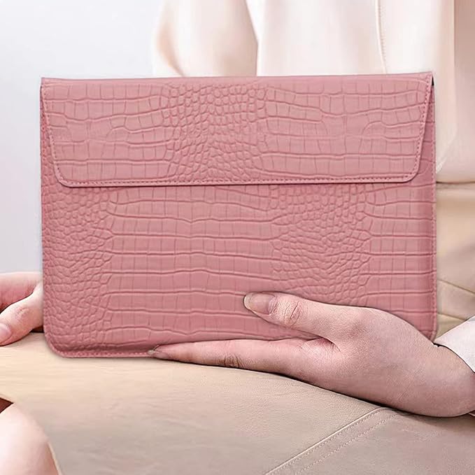 Protective Slim Portable Laptop Sleeve 13-13.6 Inch Crocodile PU Leather Case for MacBook Neo 13 A18 Pro A3404 / Air 13 / Pro 13 M5 A3449 M4 A3240 M3 M2 M1, for HP Dell Lenovo Notebook, Pink
