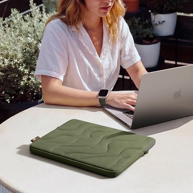 tomtoc 360 Protective Puffy Laptop Sleeve for 16-inch MacBook Pro M5 Pro/Max (2026) A3428 A3429, M4/M3/M2/M1 Pro/Max A3403 A3186 A2991, Quilted Design Soft Cute Puffer Bag Case for Dell XPS 16 Laptop