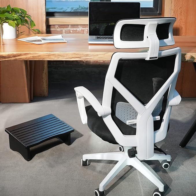 CONSDAN Foot Rest, Ergonomic Footrest for Under Desk at Work, Nursing Foot Stool, Natural Solid Wood Non-Slip Slanted Top Foot Stool for Office/Standing Desk (Black Color)