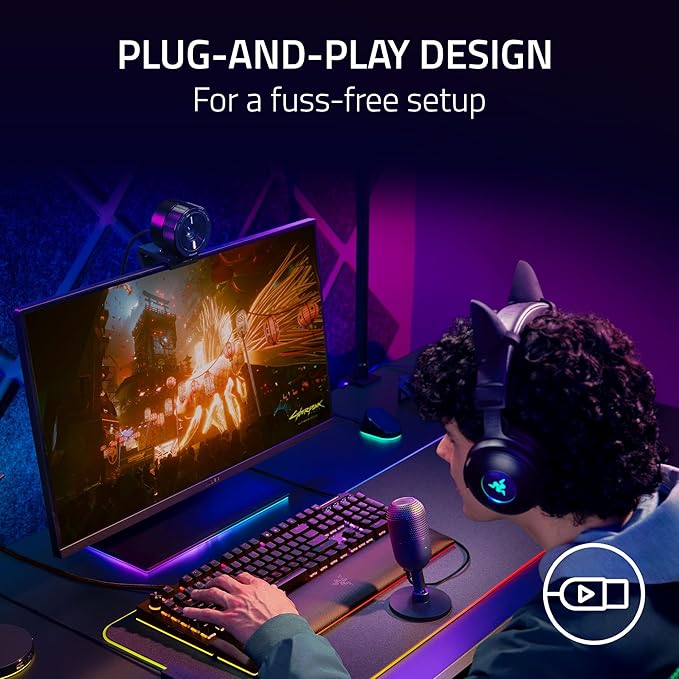 Razer Seiren V3 Mini USB Microphone: Condenser Mic - Supercardioid Pickup Pattern - Tap-to-Mute Sensor with LED Indicator - Shock Absorber - Ultra Compact - PC, Discord, OBS Studio, XSplit - White