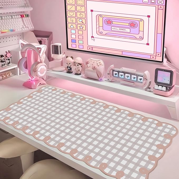 Cute Pink Scalloped Desk Mat Kawaii Pastel Retro Checkered Large Mouse Pad Boho Aesthetic Vintage Stitched Nonslip Pad Office Girl Women Desk Decor Computer Keyboard & Mouse 31 * 15.7in
